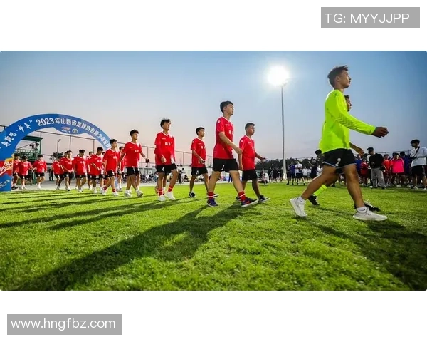 足球视频画板助力青少年足球训练提升技战术水平与团队协作能力