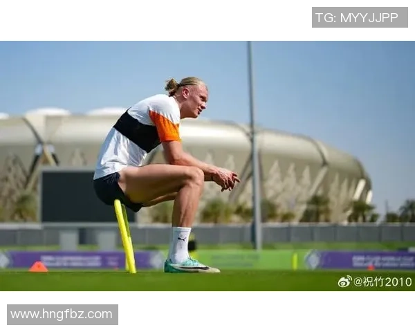 足球细腿的魅力与挑战如何塑造运动员的职业生涯与形象